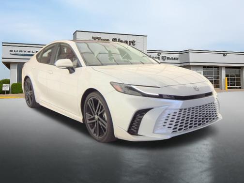 Pearl 2025 Toyota Camry XSE