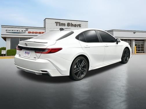 Pearl 2025 Toyota Camry XSE