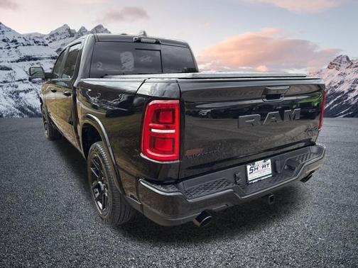 Diamond Black Crystal Pearlcoat 2026 RAM 1500 Limited