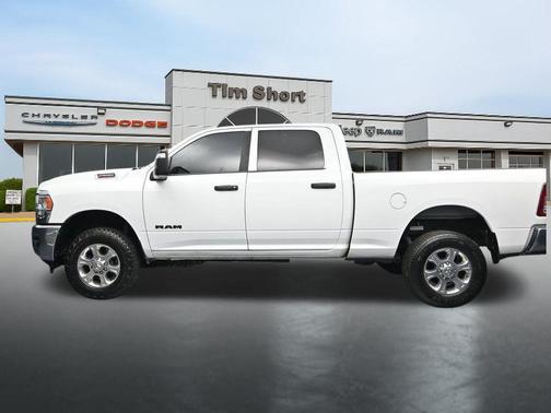 Bright White Clearcoat 2024 RAM 2500 Big Horn Crew Cab 4x4 6'4' Box