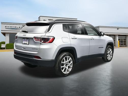 Silver Zynith Metallic Clearcoat 2025 Jeep Compass Limited