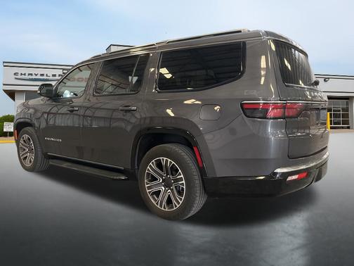 Baltic Gray Metallic Clearcoat 2024 Jeep Wagoneer Series II 4x4