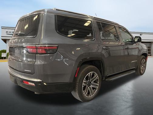 Baltic Gray Metallic Clearcoat 2024 Jeep Wagoneer Series II 4x4