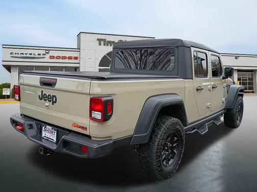 2022 Jeep Gladiator Sport