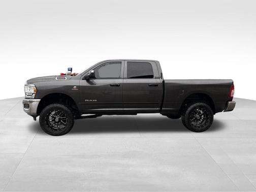 2021 RAM 2500 Tradesman Crew Cab 4x4 6'4' Box