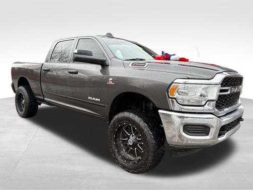 2021 RAM 2500 Tradesman Crew Cab 4x4 6'4' Box