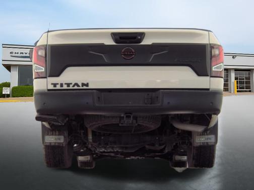 2024 Nissan Titan PRO-4X