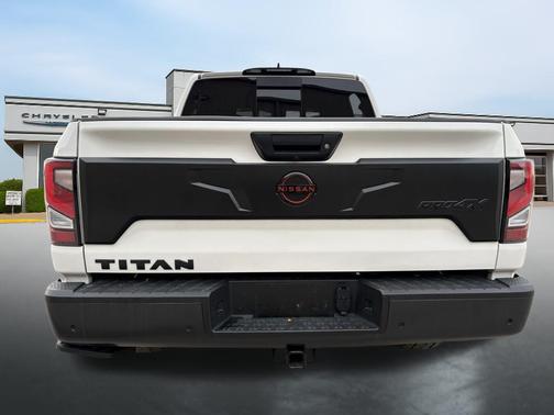 2024 Nissan Titan PRO-4X