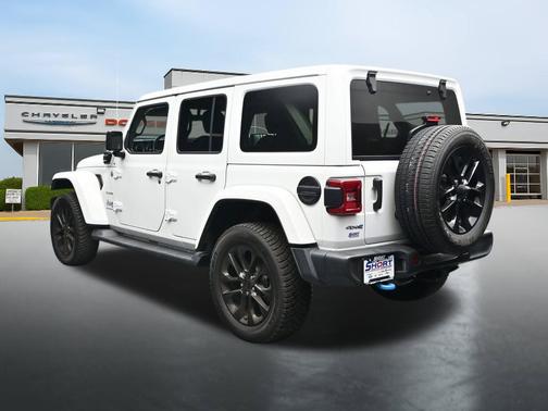 Bright White Clearcoat 2023 Jeep Wrangler 4xe Sahara