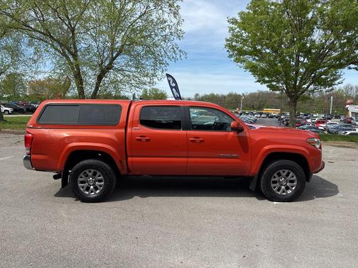 2016 Toyota Tacoma SR5