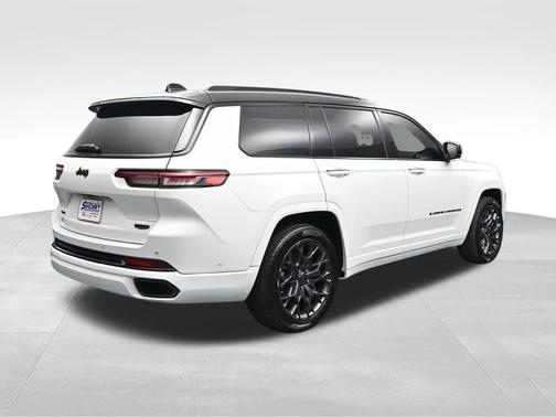 Diamond Black Crystal Pearlcoat 2023 Jeep Grand Cherokee L Summit Reserve