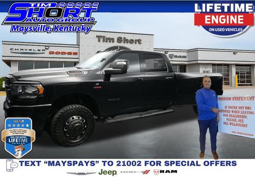Diamond Black Crystal Pearlcoat 2024 RAM 3500 Big Horn Crew Cab 4x4 8' Box