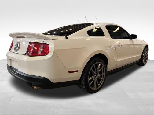 2010 Ford Mustang Base