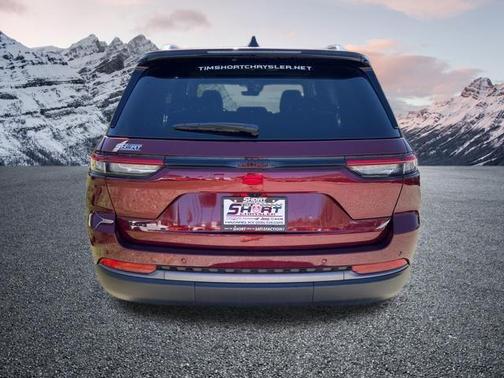 2026 Jeep Grand Cherokee Altitude