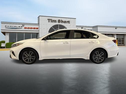 Snow White Pearl 2024 Kia Forte GT-Line