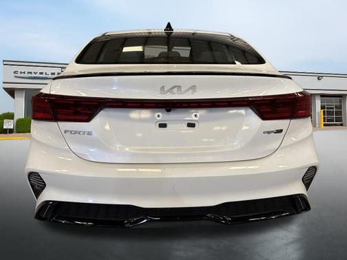 Snow White Pearl 2024 Kia Forte GT-Line