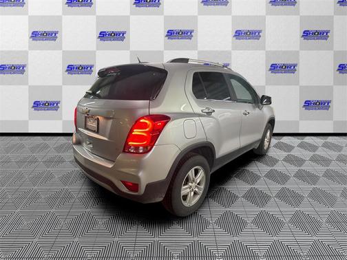 Silver Ice Metallic 2018 Chevrolet Trax LT