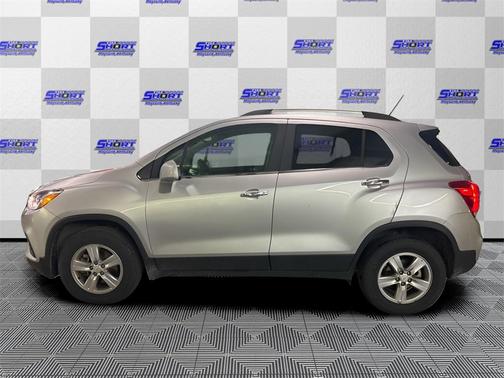 Silver Ice Metallic 2018 Chevrolet Trax LT