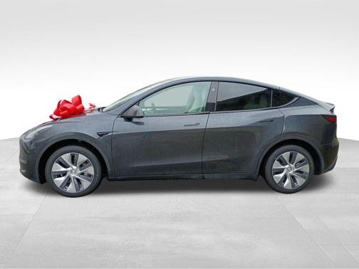 2024 Tesla Model Y Long Range Dual Motor All-Wheel Drive