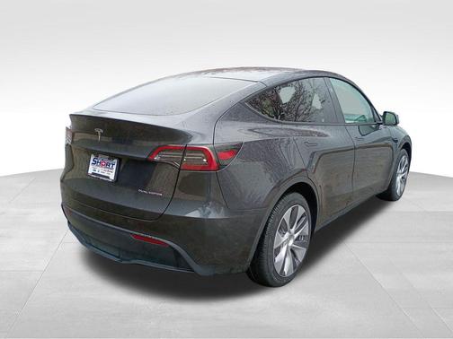 2024 Tesla Model Y Long Range Dual Motor All-Wheel Drive