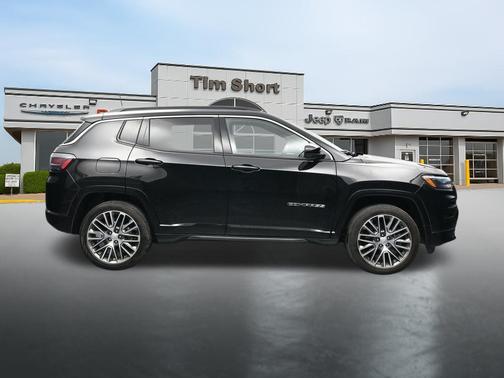 Diamond Black Crystal Pearlcoat 2024 Jeep Compass Limited