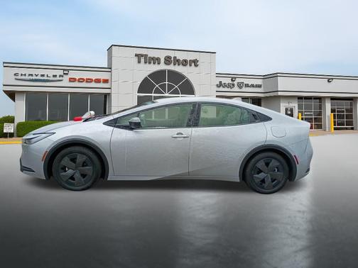 2025 Toyota Prius LE