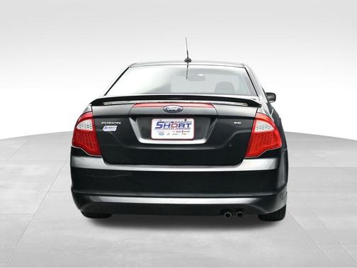 Tuxedo Black Metallic 2010 Ford Fusion SE