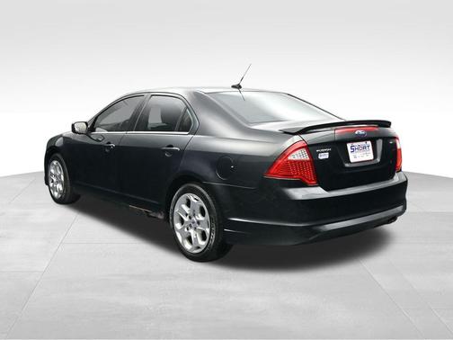 Tuxedo Black Metallic 2010 Ford Fusion SE