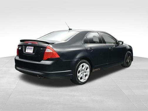 Tuxedo Black Metallic 2010 Ford Fusion SE