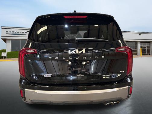 Ebony Black 2025 Kia Telluride S