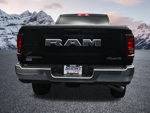 Diamond Black Crystal Pearlcoat 2027 RAM 2500 Big Horn
