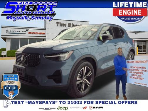 Blue 2024 Volvo XC40 B5 Core
