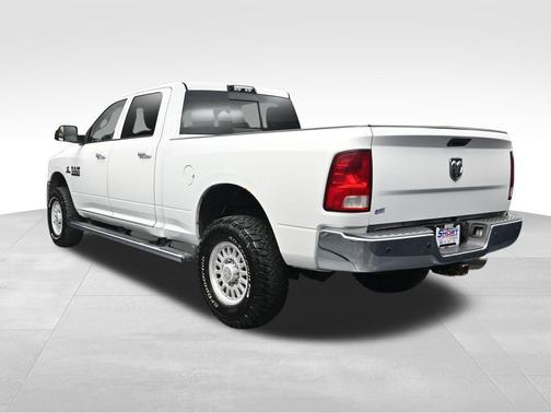 Bright White Clearcoat 2017 RAM 3500 Big Horn Crew Cab 4x4 6'4' Box