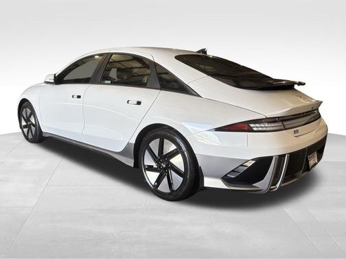 2024 Hyundai IONIQ 6 SE