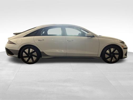 2024 Hyundai IONIQ 6 SE