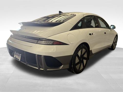 2024 Hyundai IONIQ 6 SE