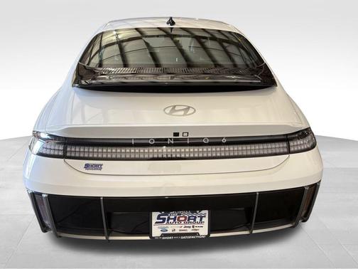 2024 Hyundai IONIQ 6 SE