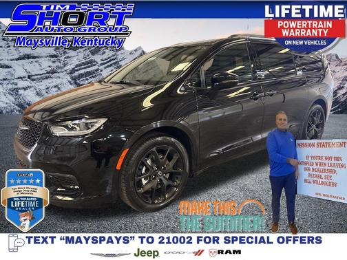 Diamond Black Crystal Pearlcoat 2026 Chrysler Pacifica L