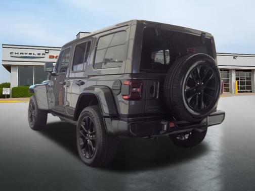 Granite Crystal Metallic Clearcoat 2025 Jeep Wrangler 4xe Sahara