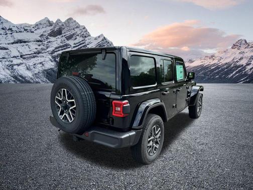 Black Clearcoat 2024 Jeep Wrangler 4-Door Sahara 4x4