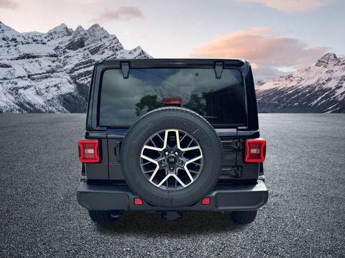Black Clearcoat 2024 Jeep Wrangler 4-Door Sahara 4x4