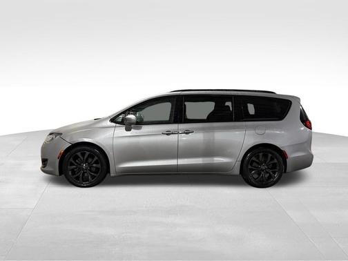 2018 Chrysler Pacifica Touring-L Plus