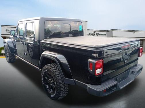 2022 Jeep Gladiator Sport