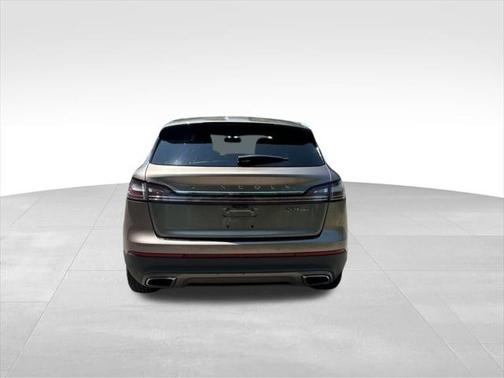 2019 Lincoln Nautilus Select