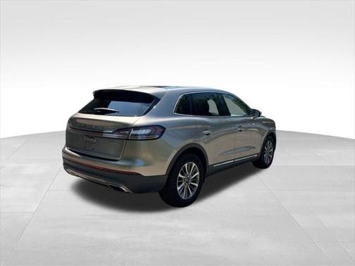 2019 Lincoln Nautilus Select