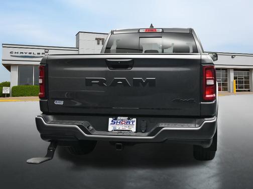 Granite Crystal Metallic Clearcoat 2025 RAM 1500 Big Horn/Lone Star