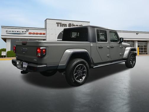 Sting-Gray Clearcoat 2022 Jeep Gladiator Overland
