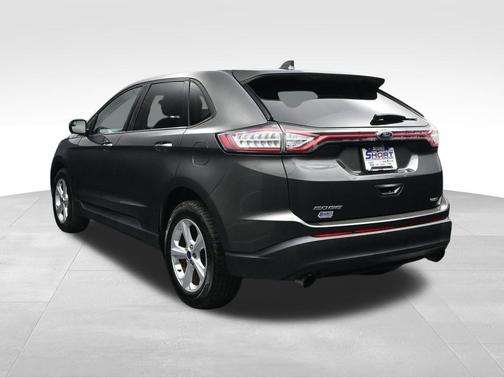 Magnetic 2018 Ford Edge SE