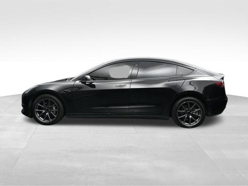 2020 Tesla Model 3 Standard Range