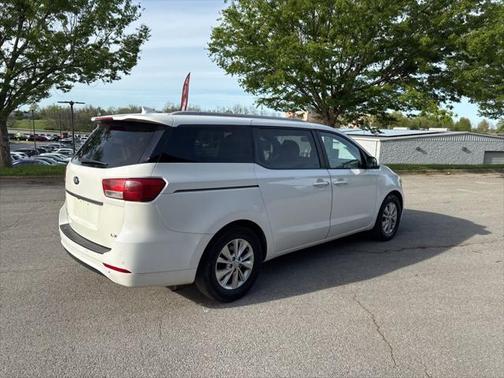 2015 Kia Sedona LX